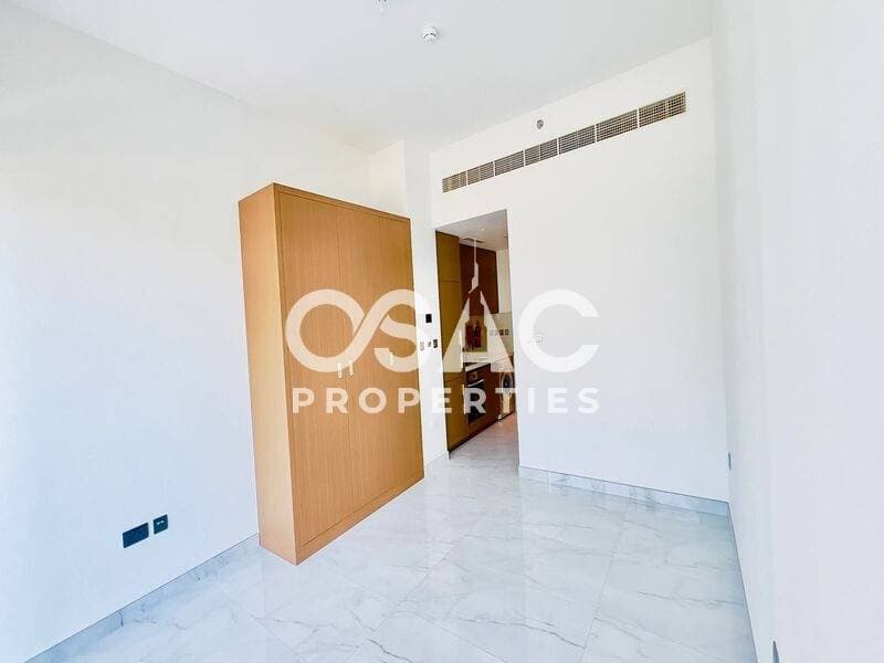 Spacious Modern Studio | Best Community Road View - 3