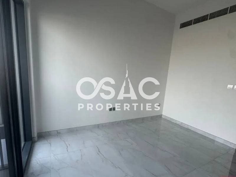 Spacious Modern Studio | Best Community Road View - 5