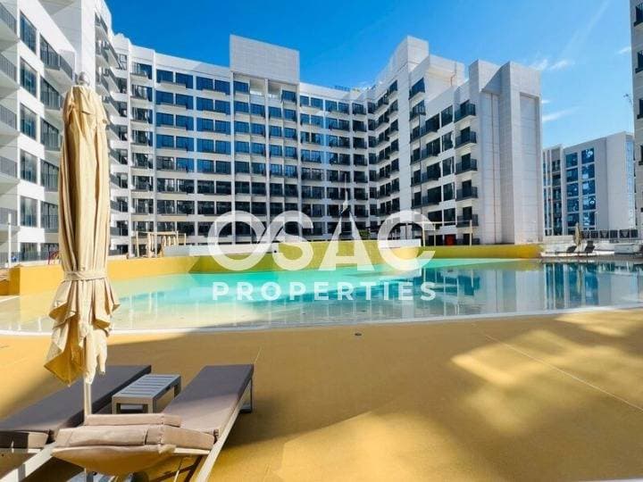 Spacious Modern Studio | Best Community Road View