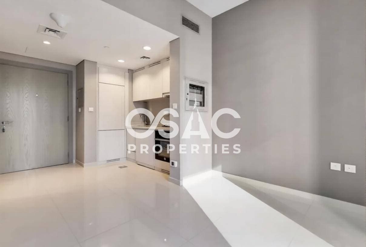 POOL VIEW | VACANT | 12 CHEQUES - 2