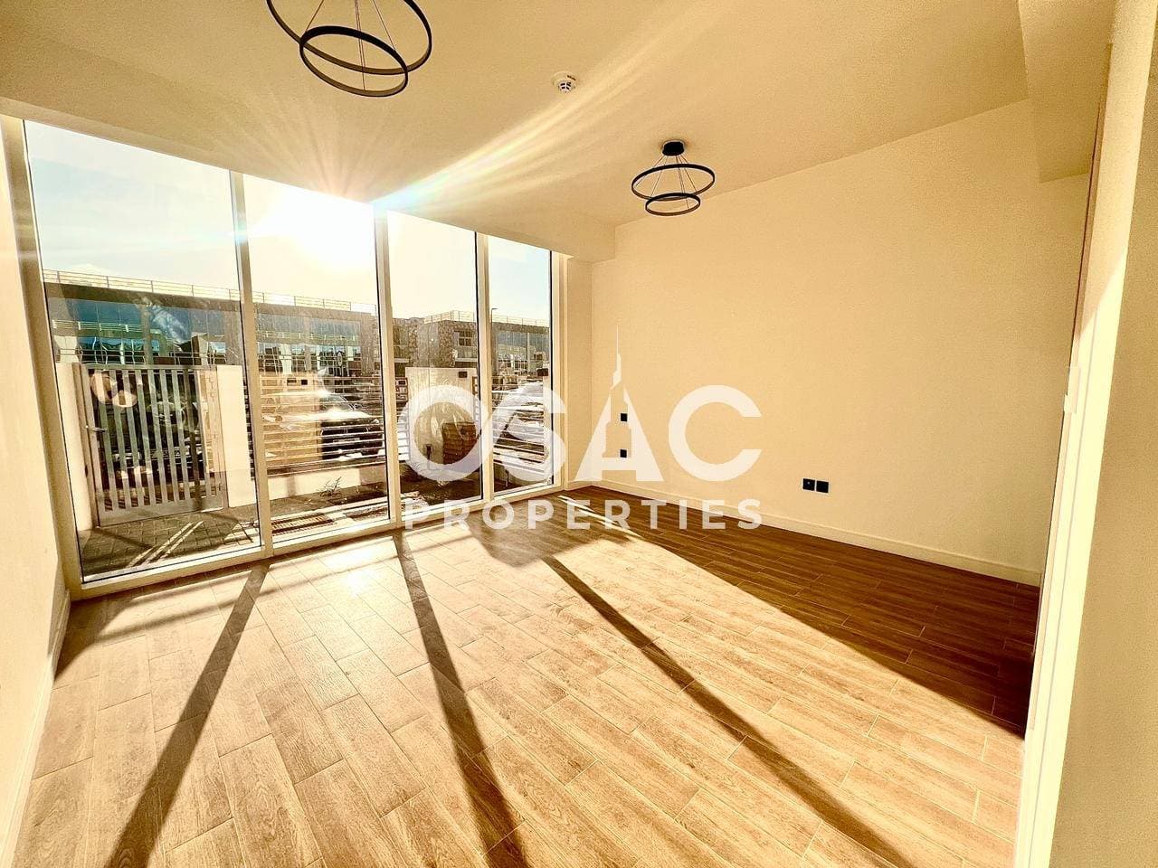 Brand New | Vacant | 3 Master Beds - 5