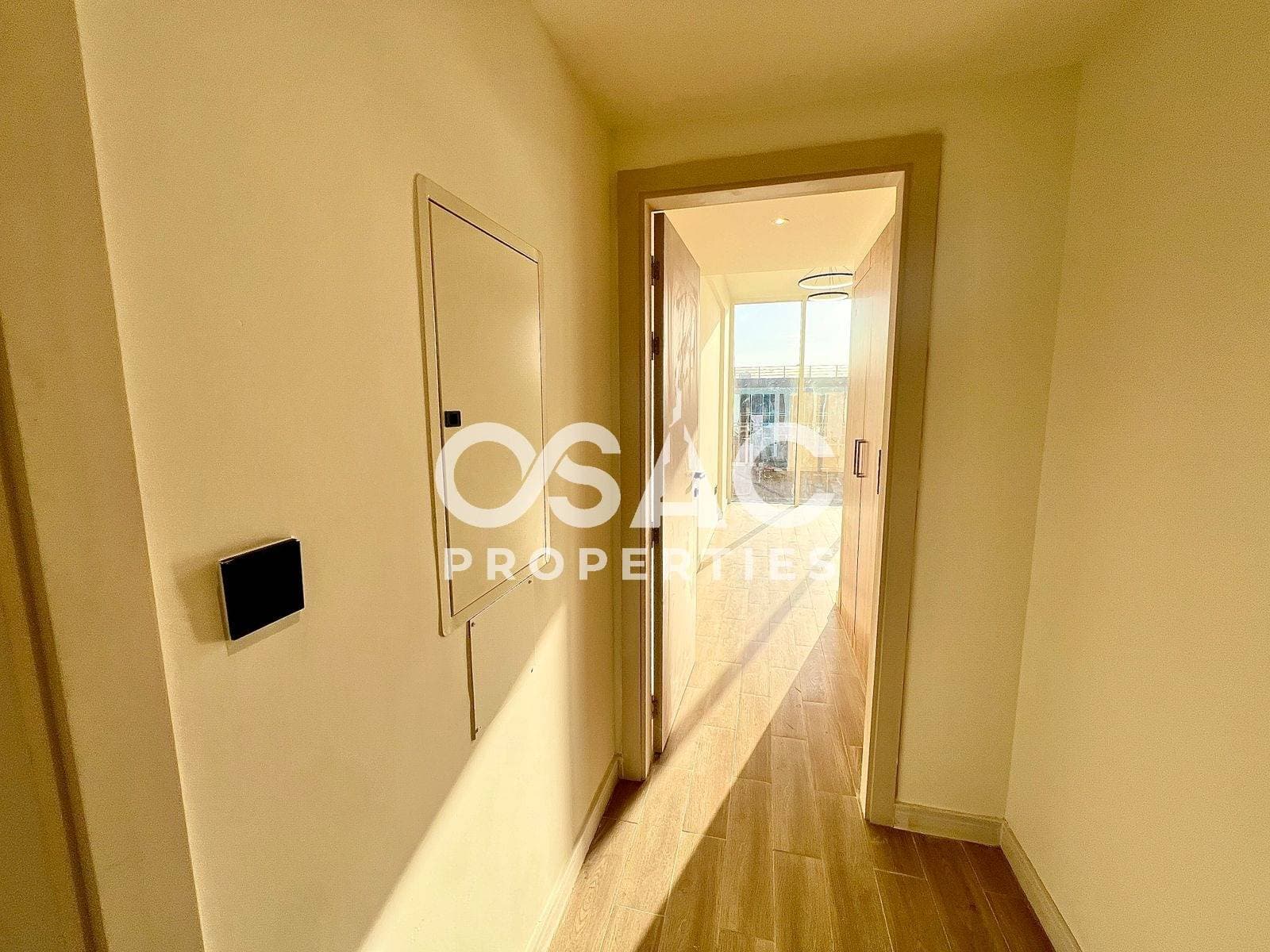 Brand New | Vacant | 3 Master Beds - 4