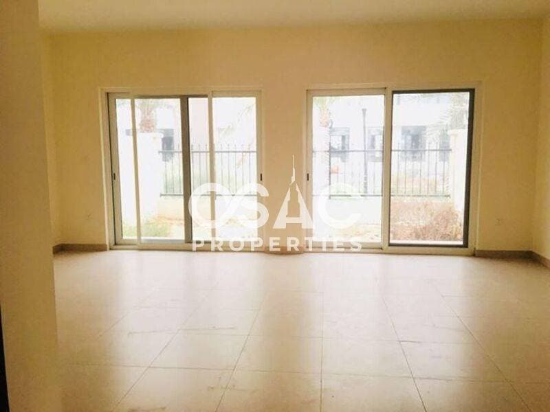 Corner Villa | 3Beds + Maids | Prime Location - 2