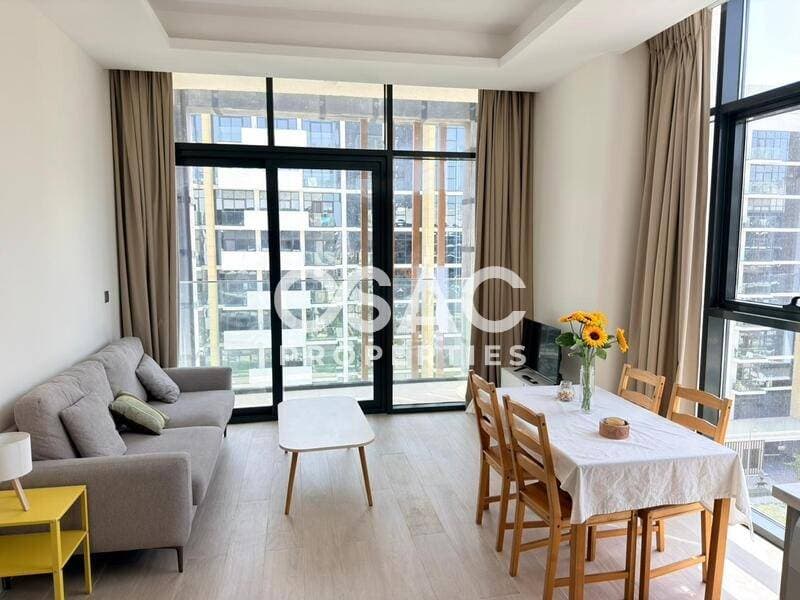 READY TO MOVE / SPACIOUS / BRIGHT